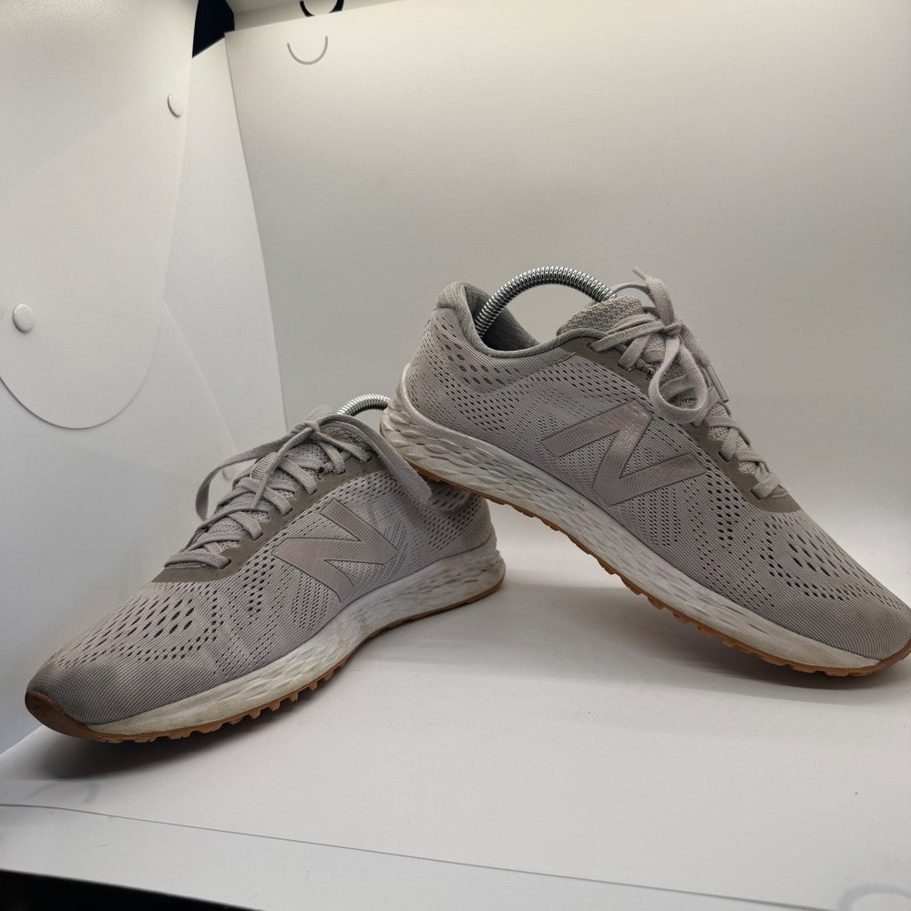 New Balance Arishi v1 Fresh Foam Grey Running Shoes WARISLG1 Womens 9 Gum Sole - Picture 5 of 8